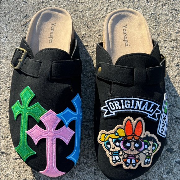 Custom PowerPuff Clogs - Picture 2 of 2